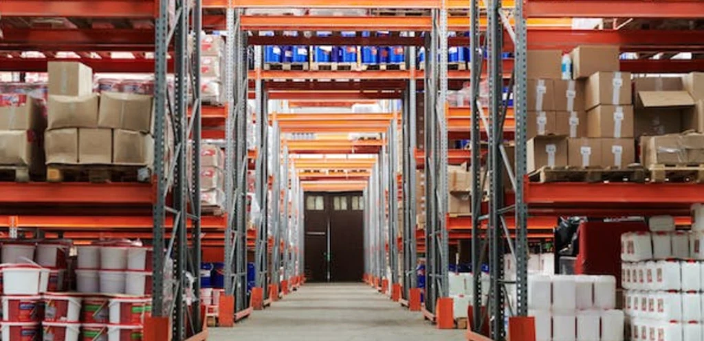 How Is A Fulfillment Center Different from A Warehouse